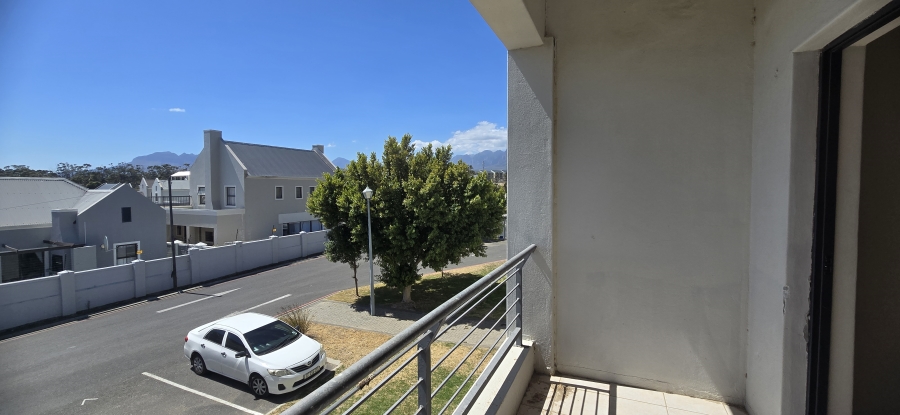 To Let 2 Bedroom Property for Rent in Admirals Park Western Cape